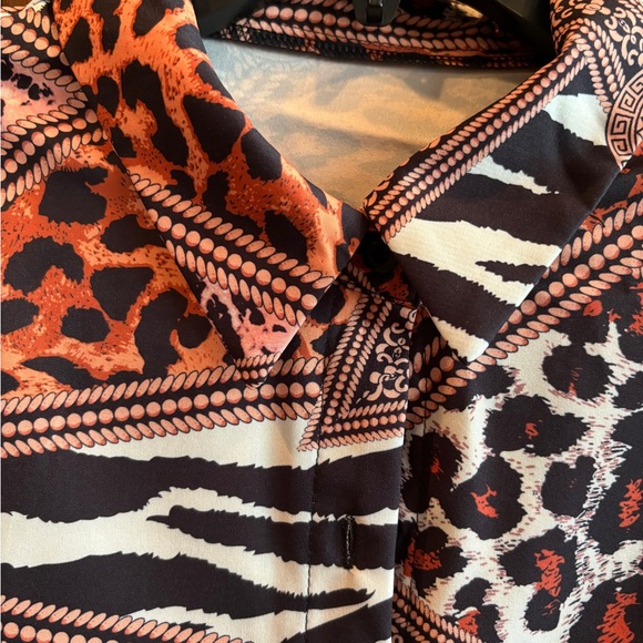 NWOT- ANIMAL PRINT BLOUSE XL - Picture 2 of 13